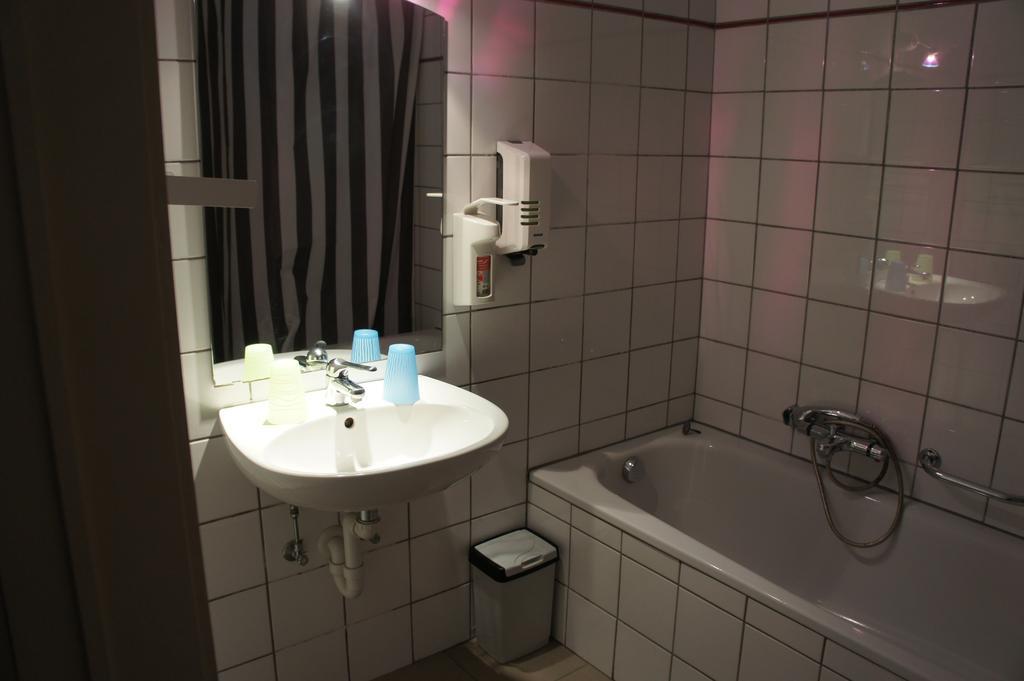Alsput Hotel Halle  Quarto foto
